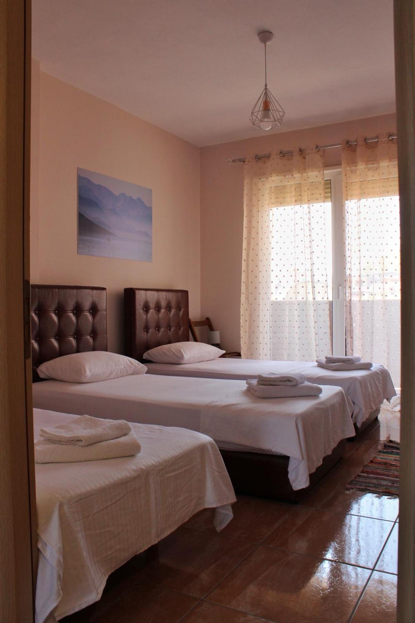 Mino Apartment Shkoder Bagian luar foto